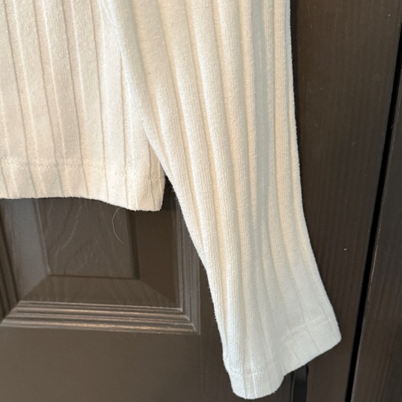 White Ribbed Button-Up Cardigan - Picture 3 of 6